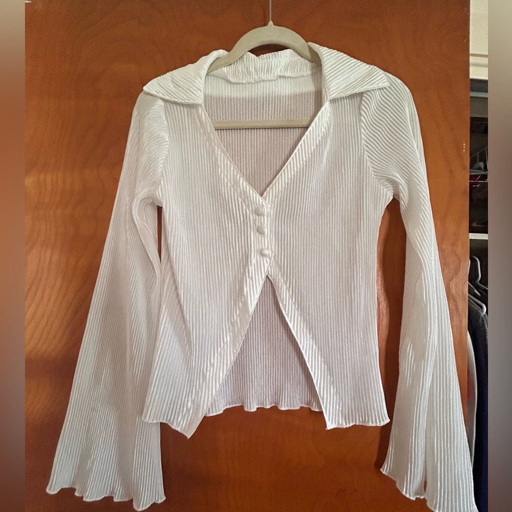 White long sleeve blouse